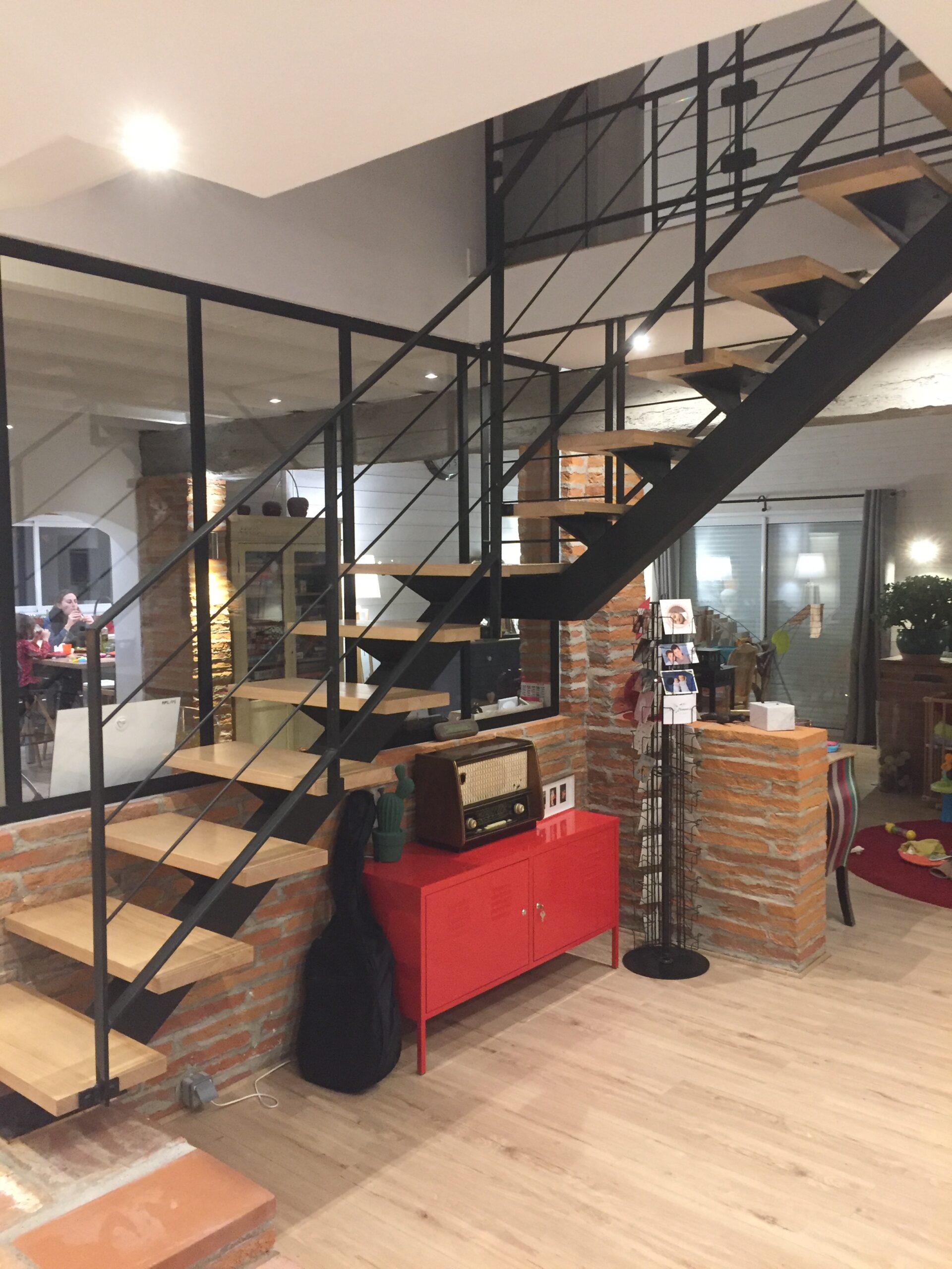 Escalier limon central métal sur mesure Toulouse