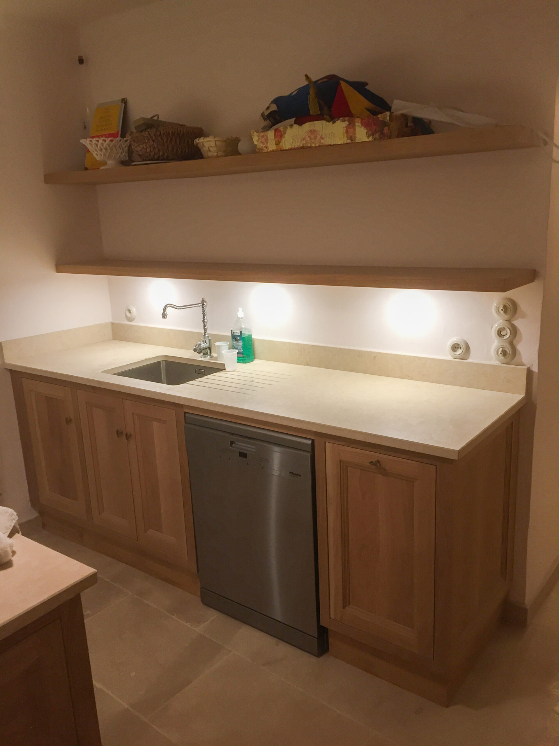 Cuisine bois clair plan travail sur mesure Toulouse