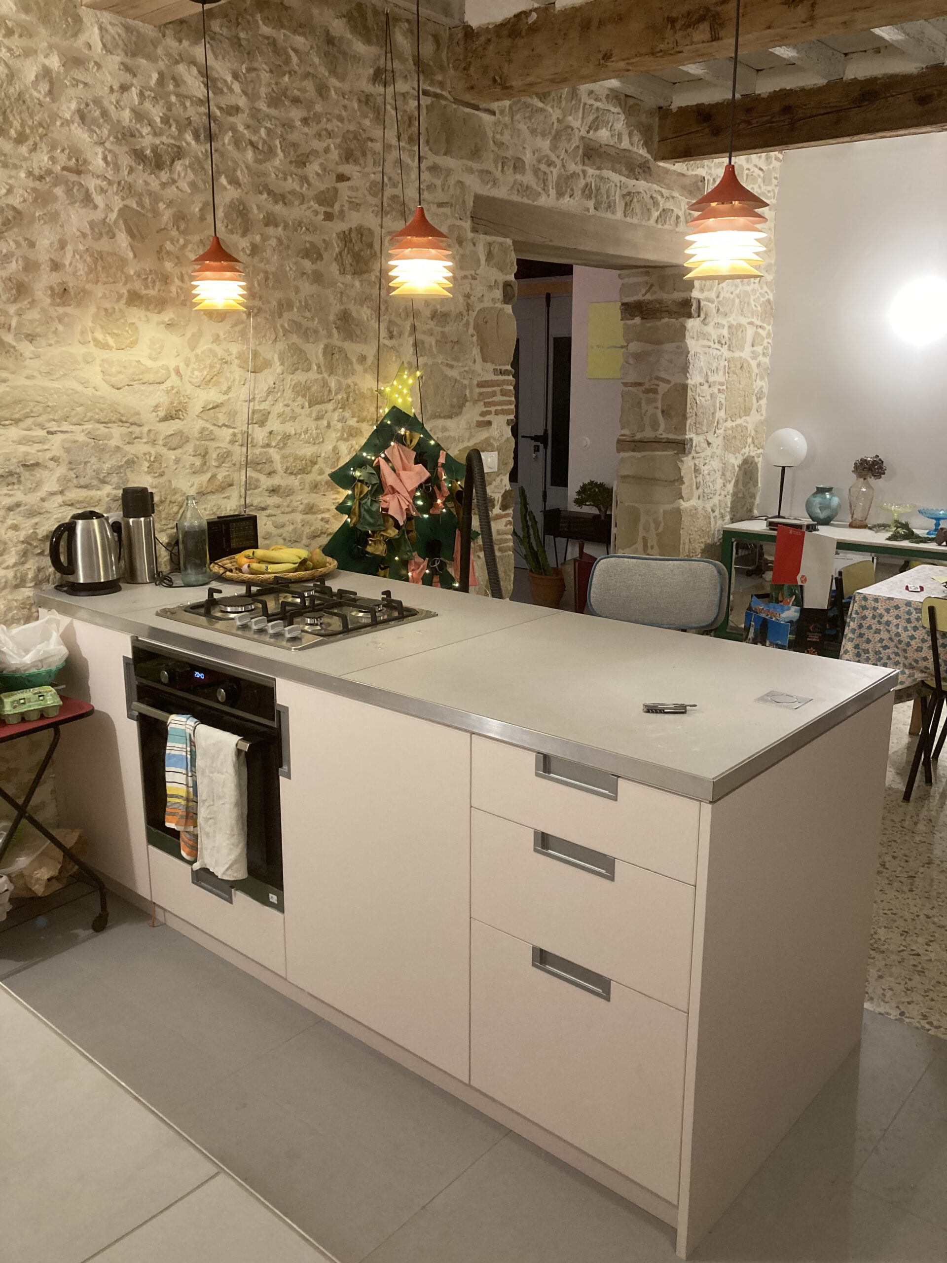 Cuisine sur mesure bois clair artisan Toulouse