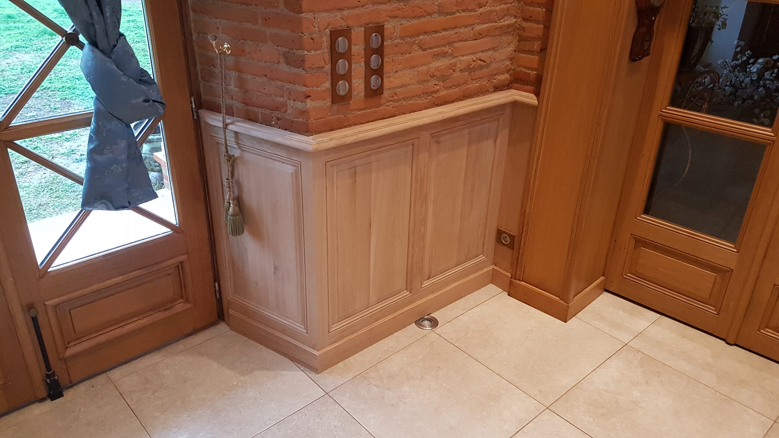 Lambris bas bois clair intérieur traditionnel Toulouse